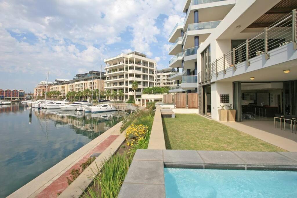 Outstanding V&A Marina Waterfront Apartment 开普敦 外观 照片