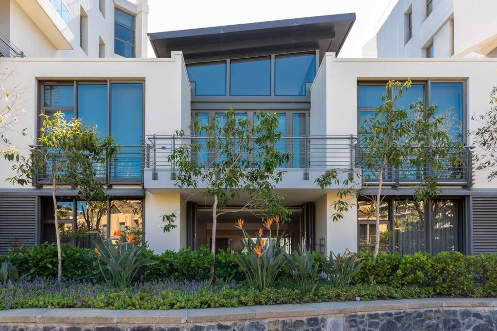Outstanding V&A Marina Waterfront Apartment 开普敦 外观 照片