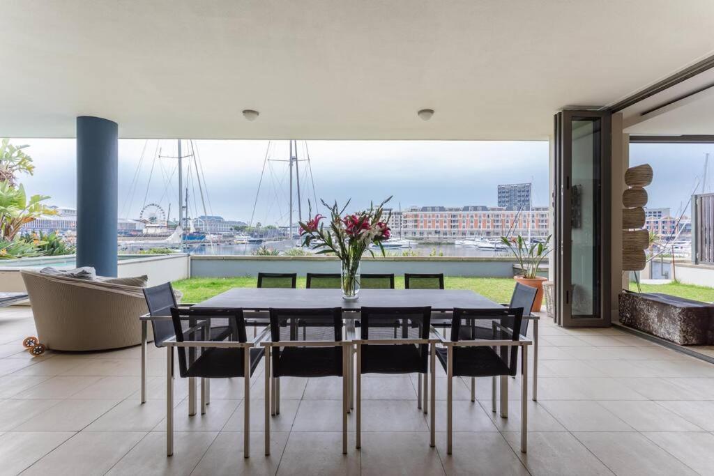 Outstanding V&A Marina Waterfront Apartment 开普敦 外观 照片
