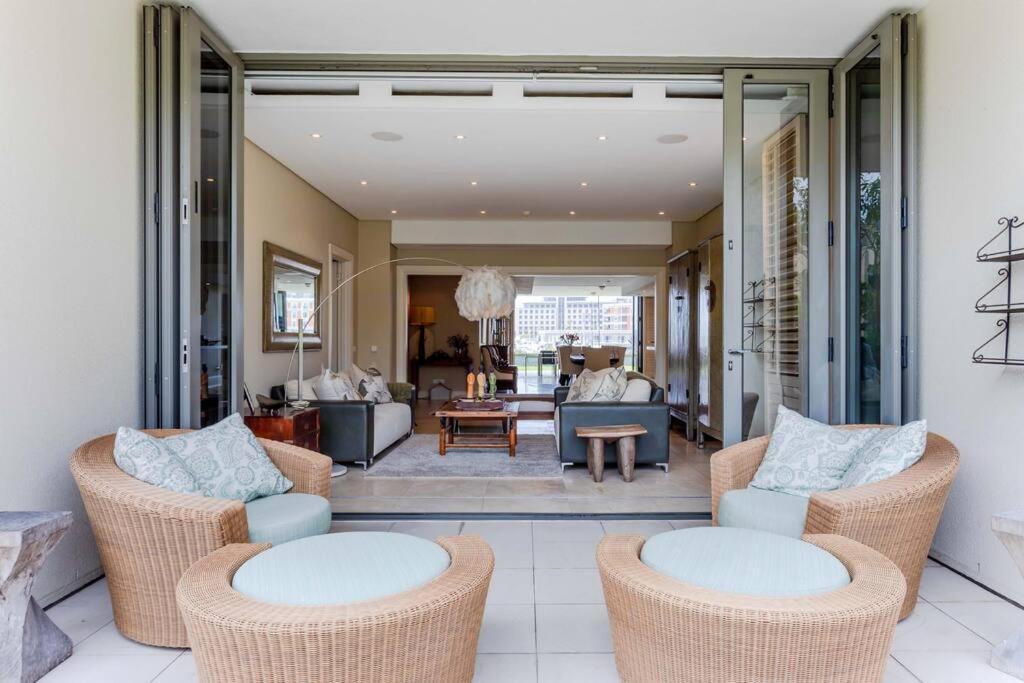 Outstanding V&A Marina Waterfront Apartment 开普敦 外观 照片